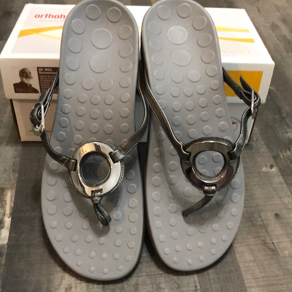 New Orthaheel grey/ silver sandal. Size 10